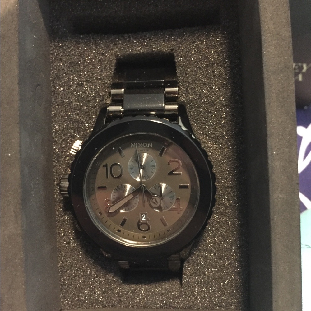 Nixon watch